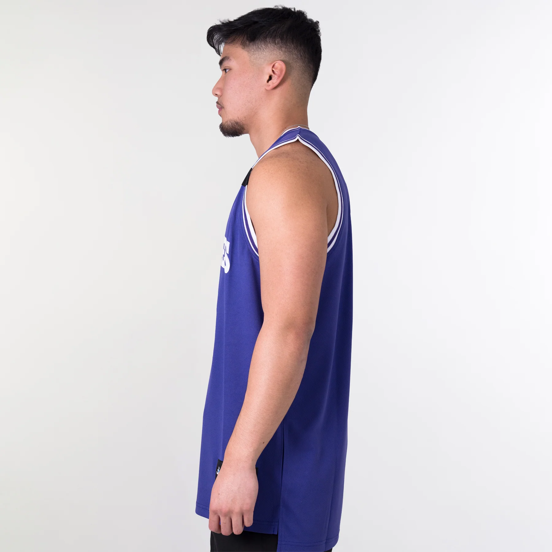 The 6th Man 'Kenny Tyler' Huskies Basketball Jersey - Image 3